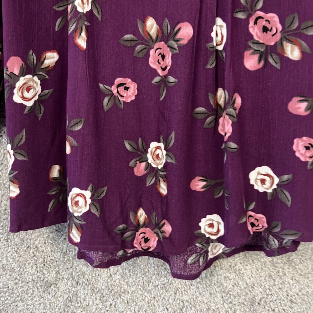 Monday Fun Shirt Womens Small Purple Long Sleeve V-Neck Floral Stitch Fix Top - Picture 3 of 11